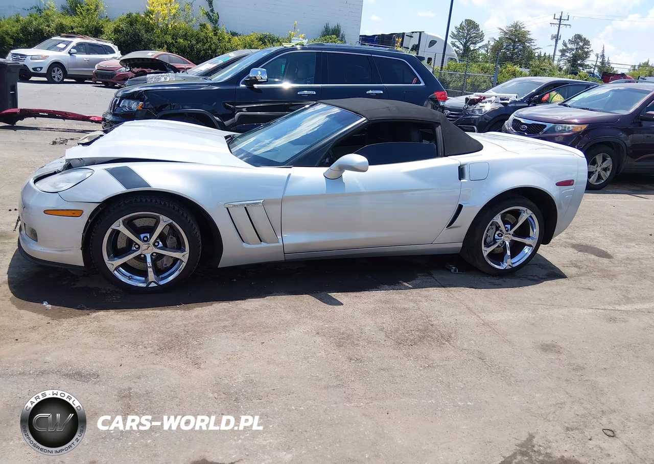 2010 Chevrolet Corvette Grand Sport VIN:1G1YW3DW8A5108042 - 13