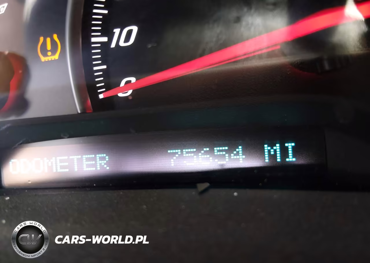 2010 Chevrolet Corvette Grand Sport VIN:1G1YW3DW8A5108042 - 14