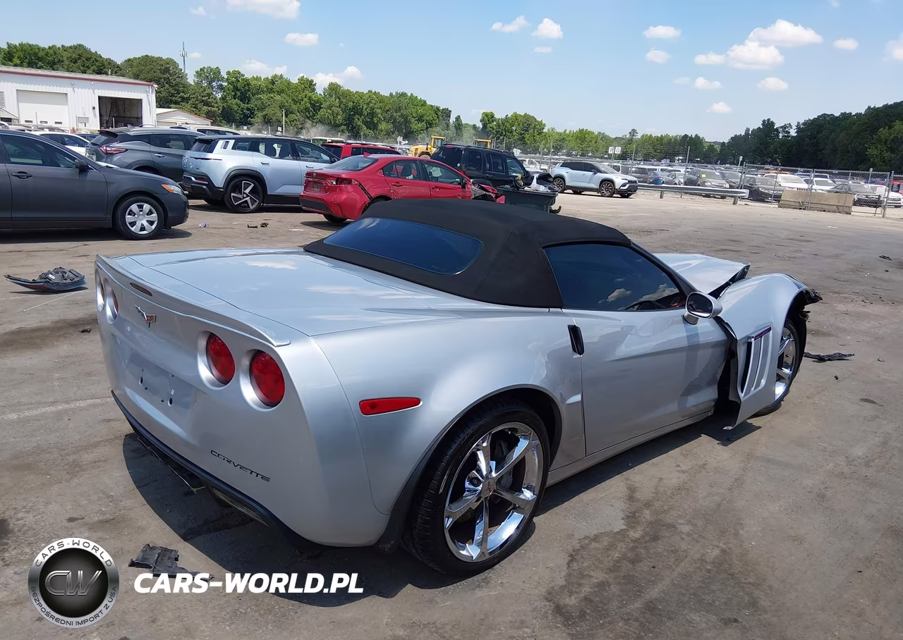2010 Chevrolet Corvette Grand Sport VIN:1G1YW3DW8A5108042 - 4