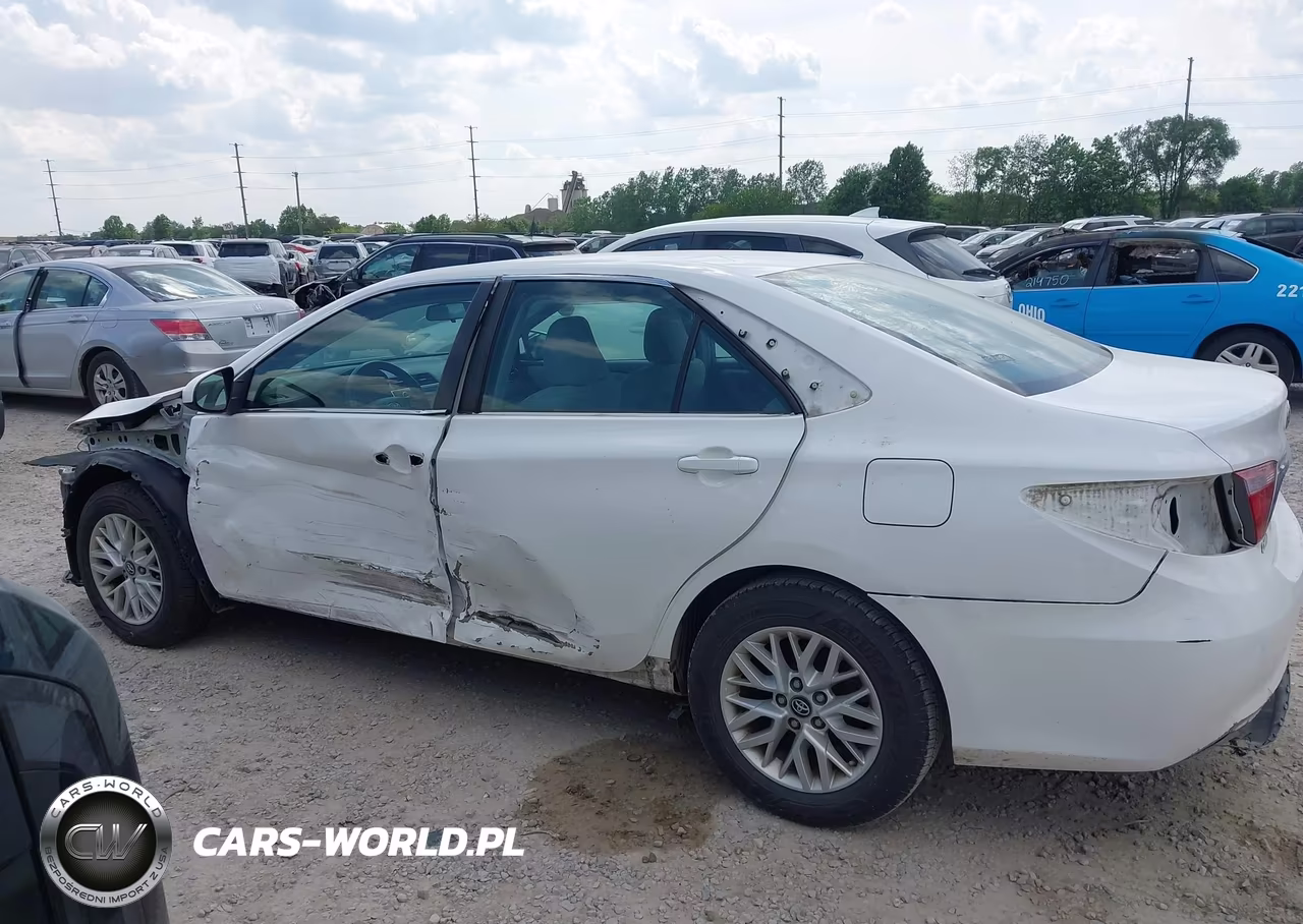 2017 Toyota Camry Le VIN:4T1BF1FK2HU646226 - 15