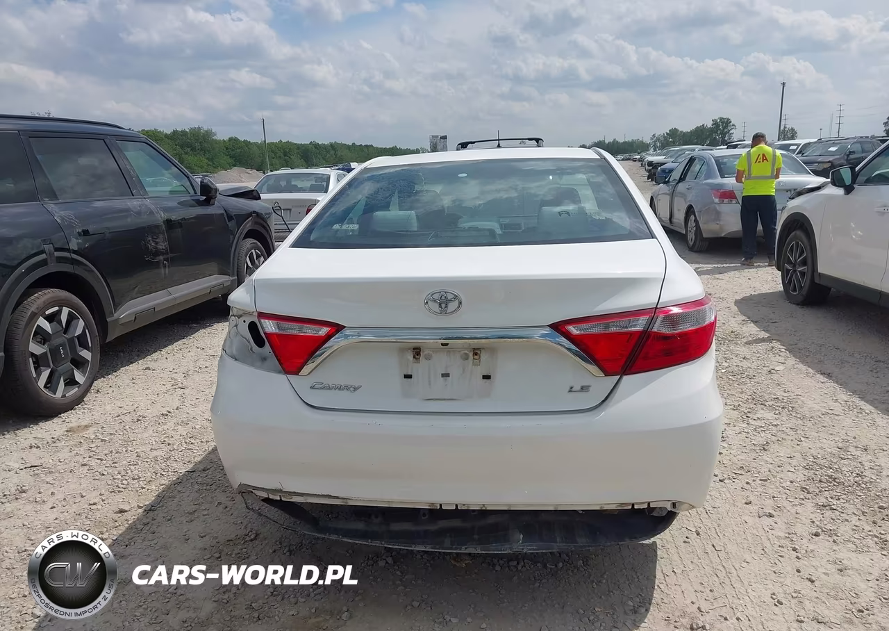 2017 Toyota Camry Le VIN:4T1BF1FK2HU646226 - 17