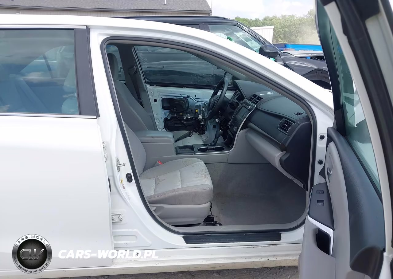 2017 Toyota Camry Le VIN:4T1BF1FK2HU646226 - 5