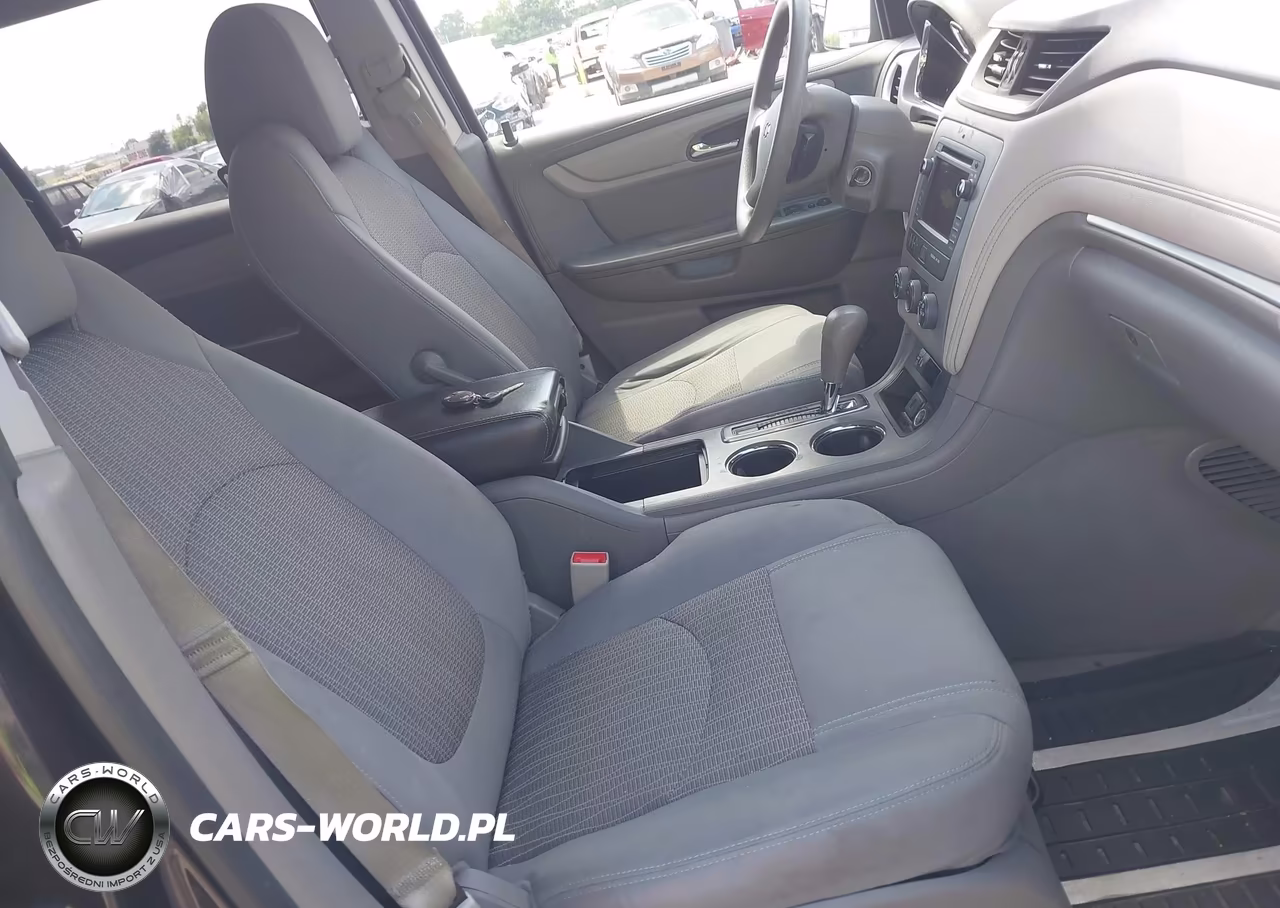 2017 Chevrolet Traverse Ls VIN:1GNKRFED2HJ255369 - 5