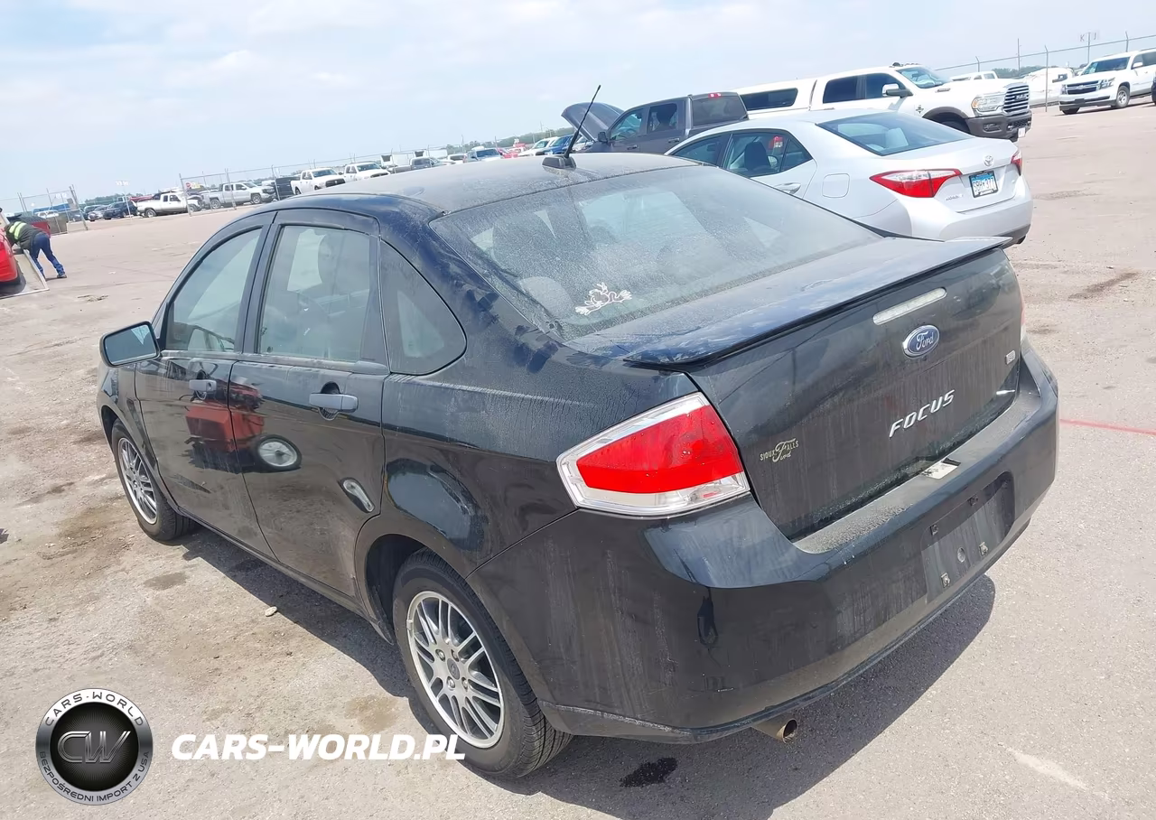 2011 Ford Focus Se VIN:1FAHP3FN3BW103552 - 3