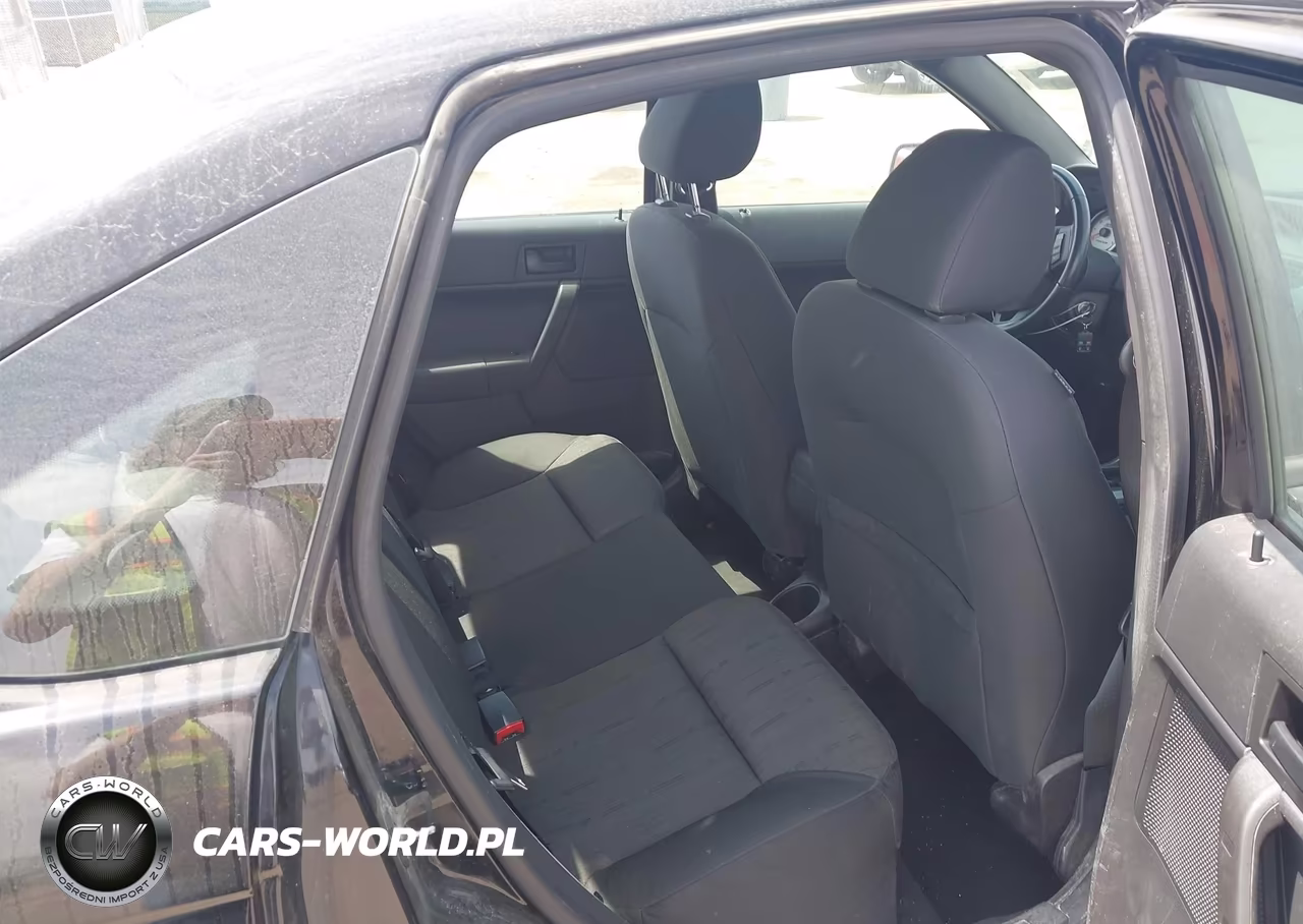 2011 Ford Focus Se VIN:1FAHP3FN3BW103552 - 8
