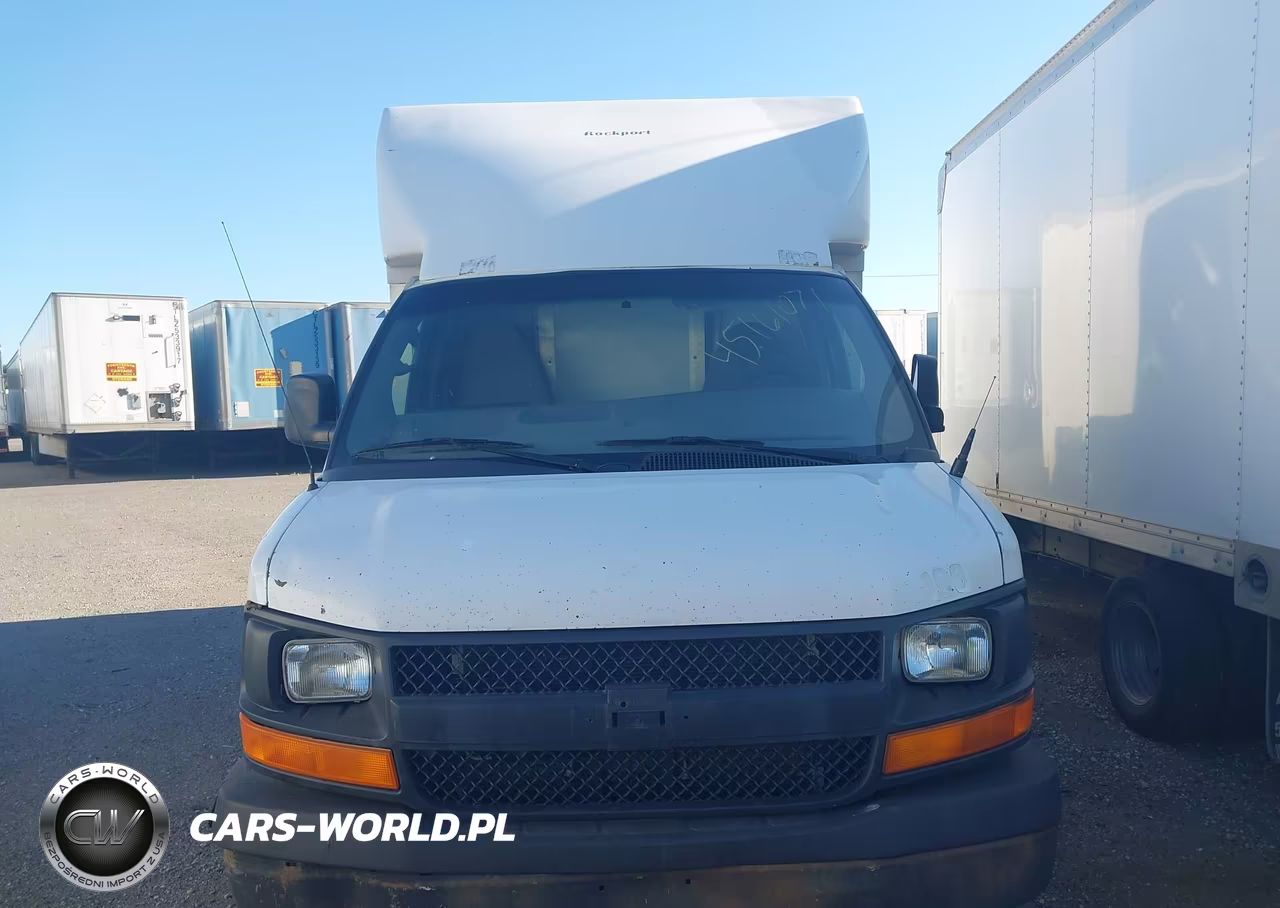 2015 Chevrolet Express Cutaway 3500 VIN:1GB0G2CF5F1251708 - 11