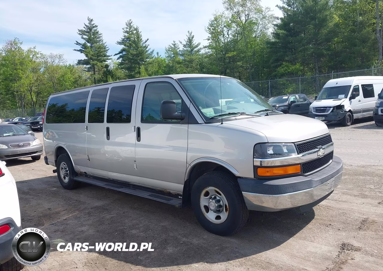 2009 Chevrolet Express 3500 Ls