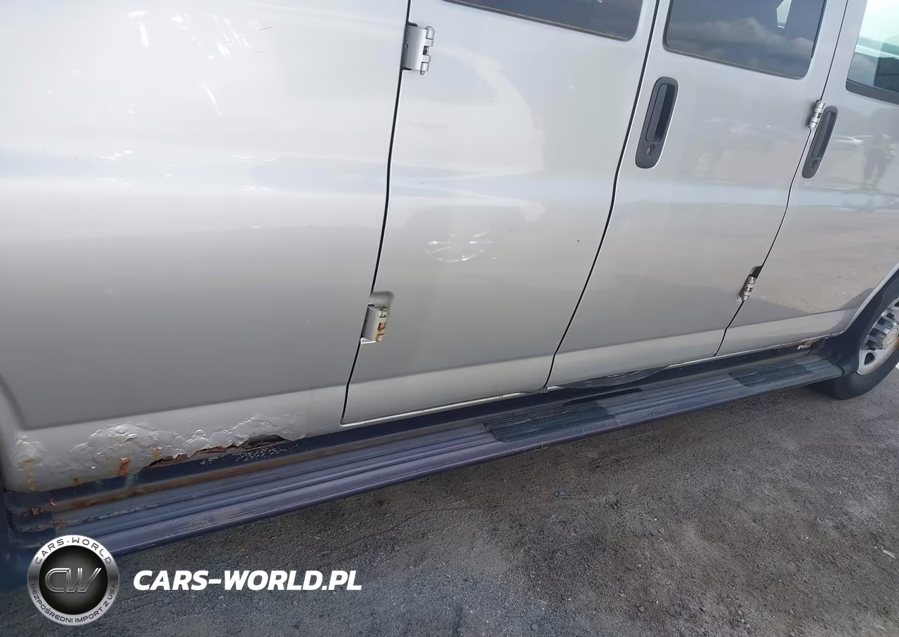 2009 Chevrolet Express 3500 Ls VIN:1GAHG39K791125081 - 13