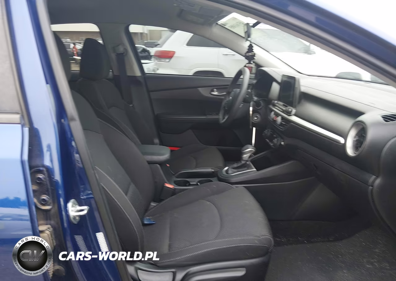 2019 Kia Forte Lxs VIN:3KPF24AD9KE115011 - 5