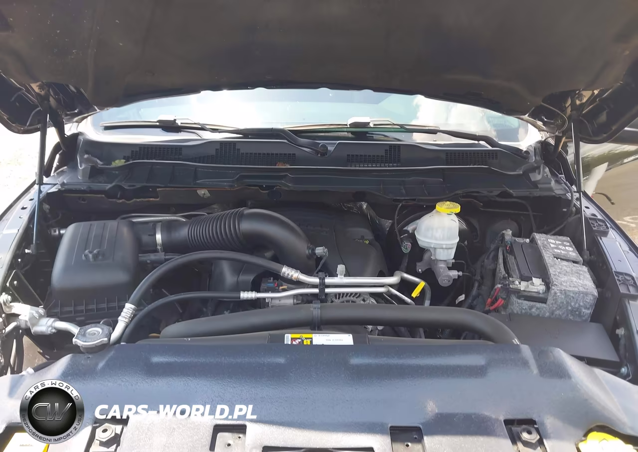 2019 Ram 1500 Classic Express 4X2 6'4 Box VIN:3C6JR6ATXKG500646 - 10