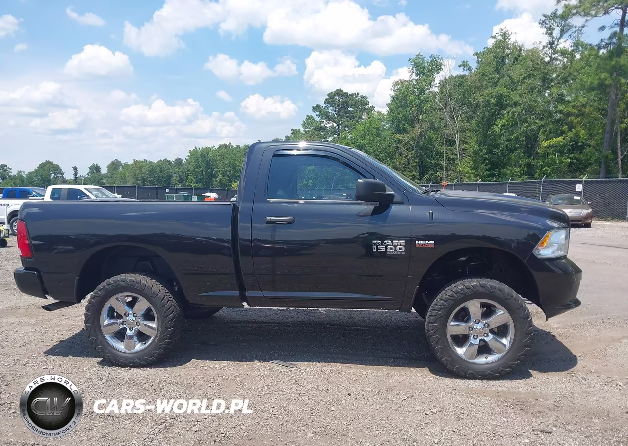 2019 Ram 1500 Classic Express 4X2 6'4 Box VIN:3C6JR6ATXKG500646 - 13