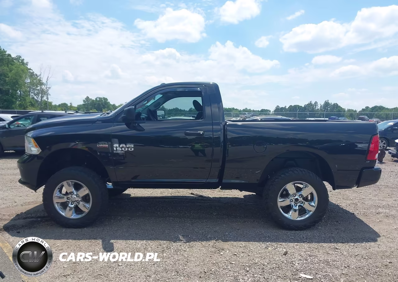 2019 Ram 1500 Classic Express 4X2 6'4 Box VIN:3C6JR6ATXKG500646 - 14