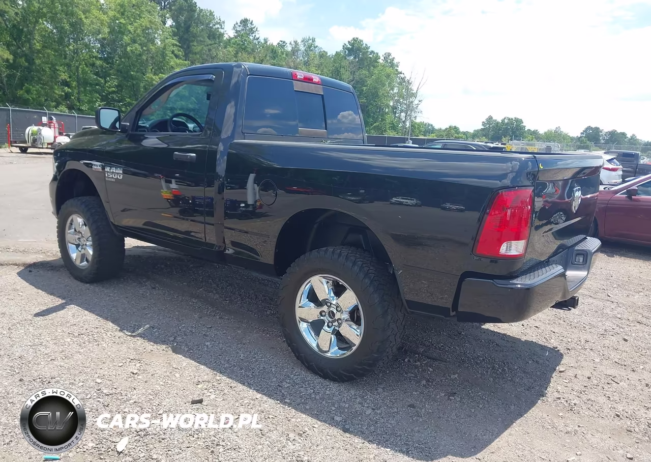 2019 Ram 1500 Classic Express 4X2 6'4 Box VIN:3C6JR6ATXKG500646 - 3