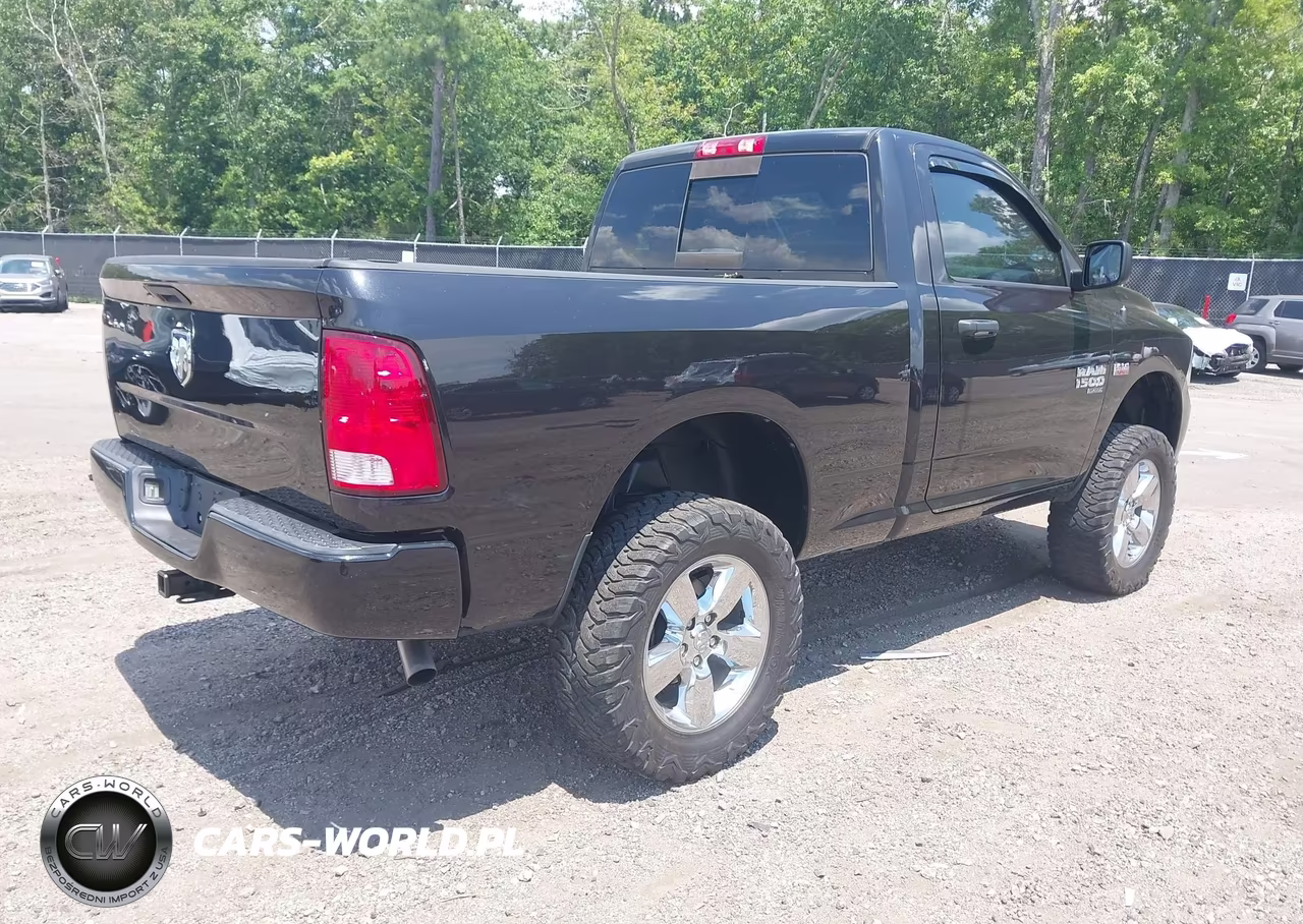 2019 Ram 1500 Classic Express 4X2 6'4 Box VIN:3C6JR6ATXKG500646 - 4