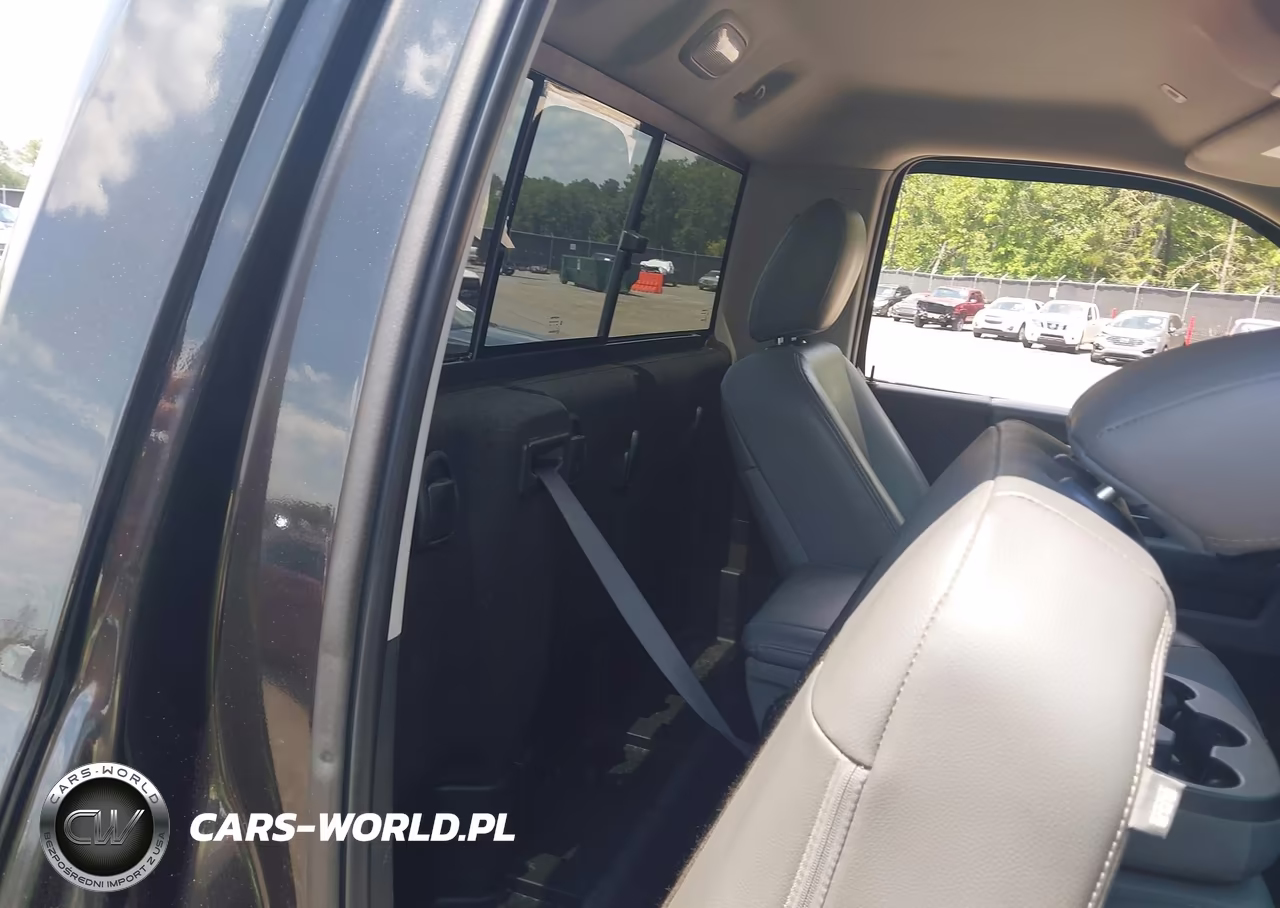 2019 Ram 1500 Classic Express 4X2 6'4 Box VIN:3C6JR6ATXKG500646 - 8