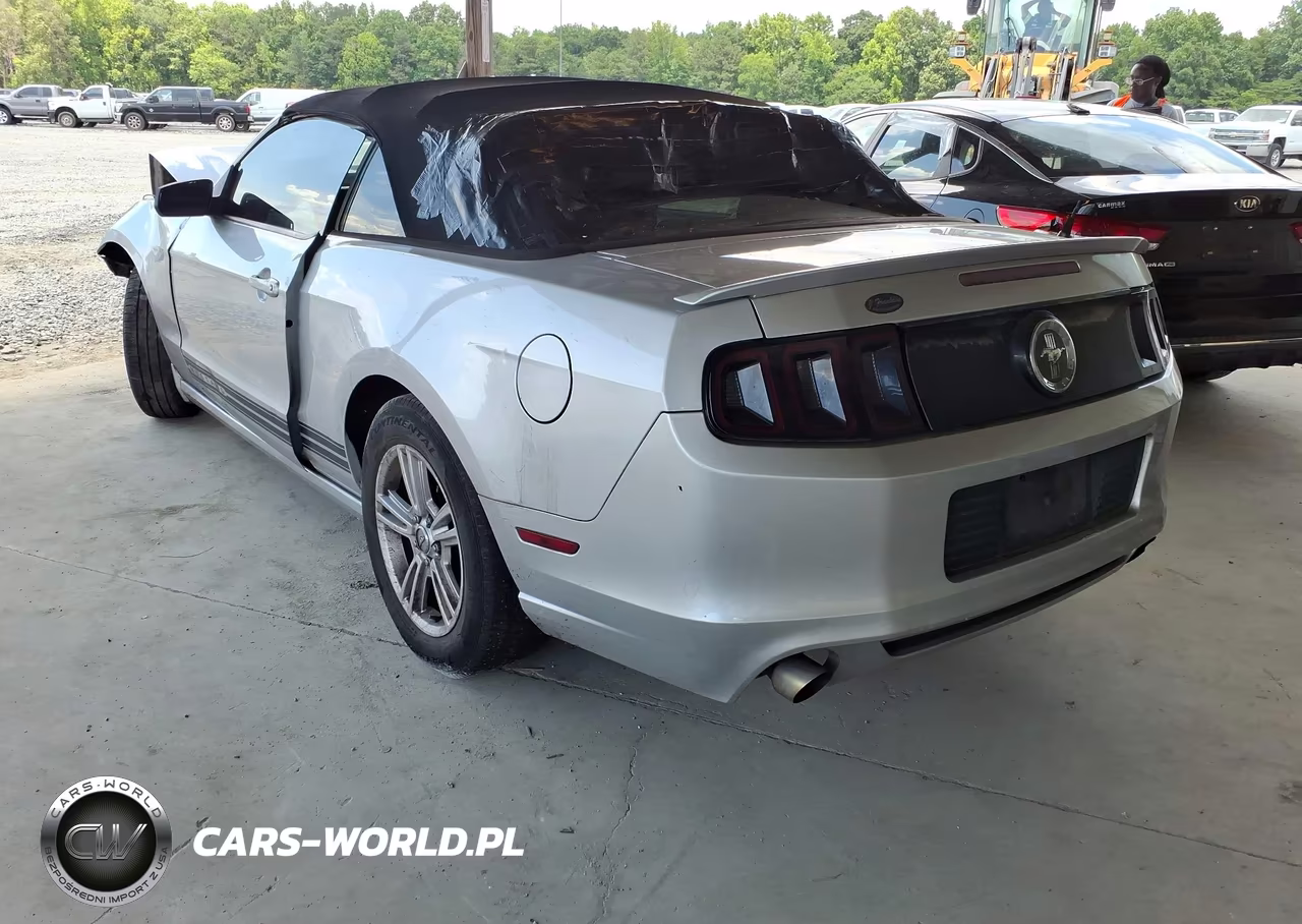 2013 Ford Mustang V6 VIN:1ZVBP8EM8D5242037 - 3