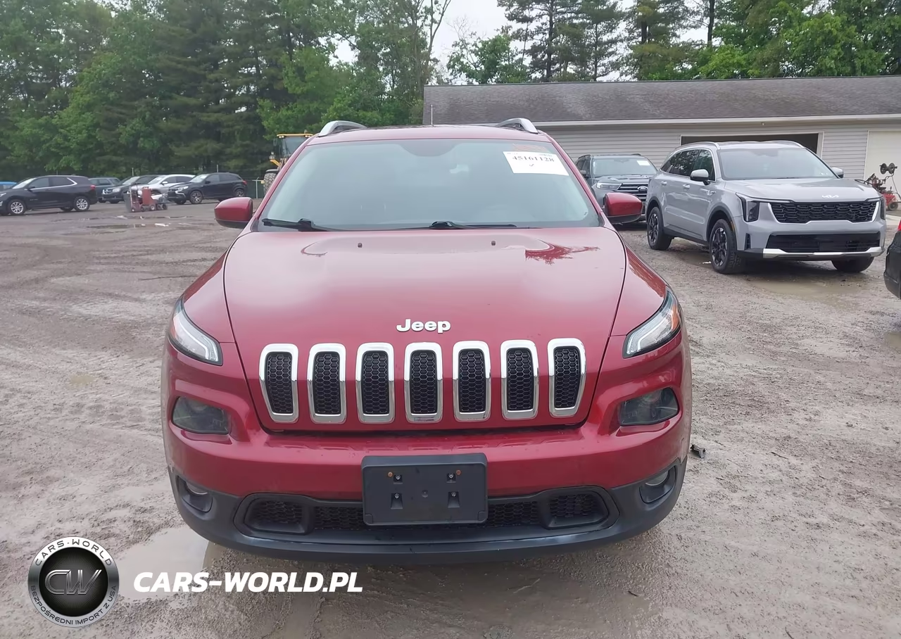 2017 Jeep Cherokee Latitude 4X4 VIN:1C4PJMCS9HW501333 - 13