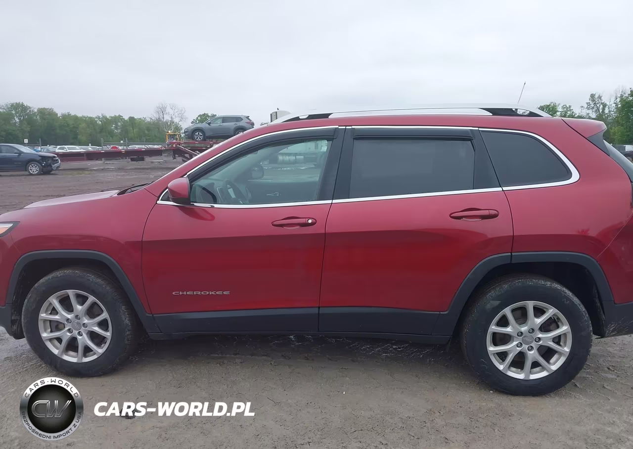 2017 Jeep Cherokee Latitude 4X4 VIN:1C4PJMCS9HW501333 - 15
