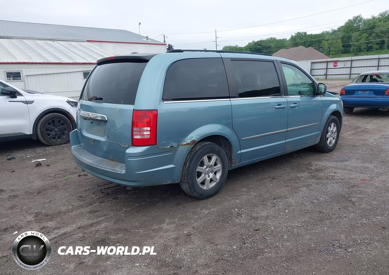 2009 Chrysler Town & Country Touring VIN:2A8HR54119R665557 - 4