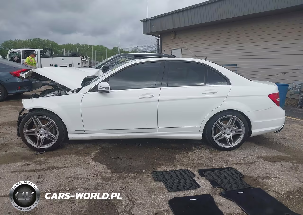 2013 Mercedes-Benz C 300 Sport 4Matic VIN:WDDGF8AB6DR273138 - 15