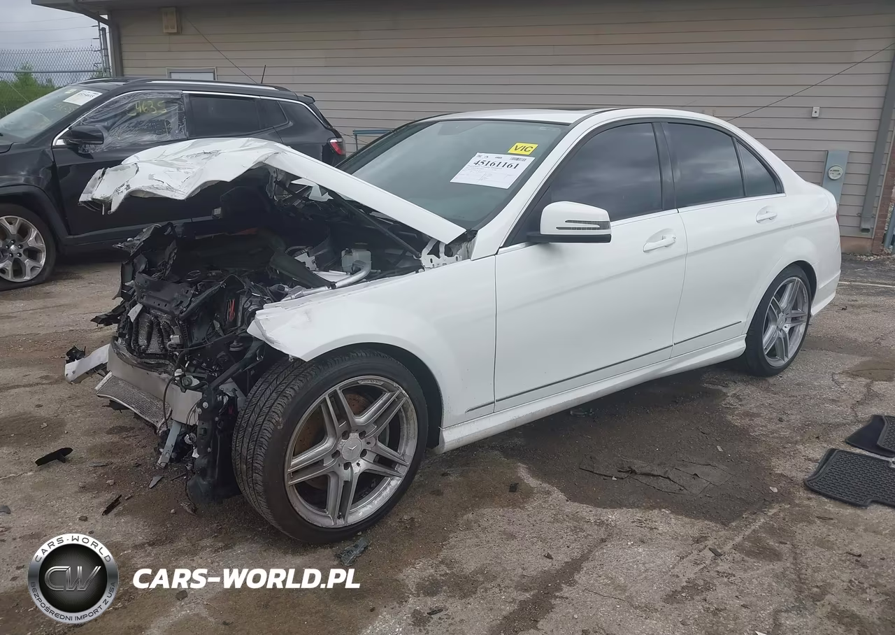 2013 Mercedes-Benz C 300 Sport 4Matic VIN:WDDGF8AB6DR273138 - 2