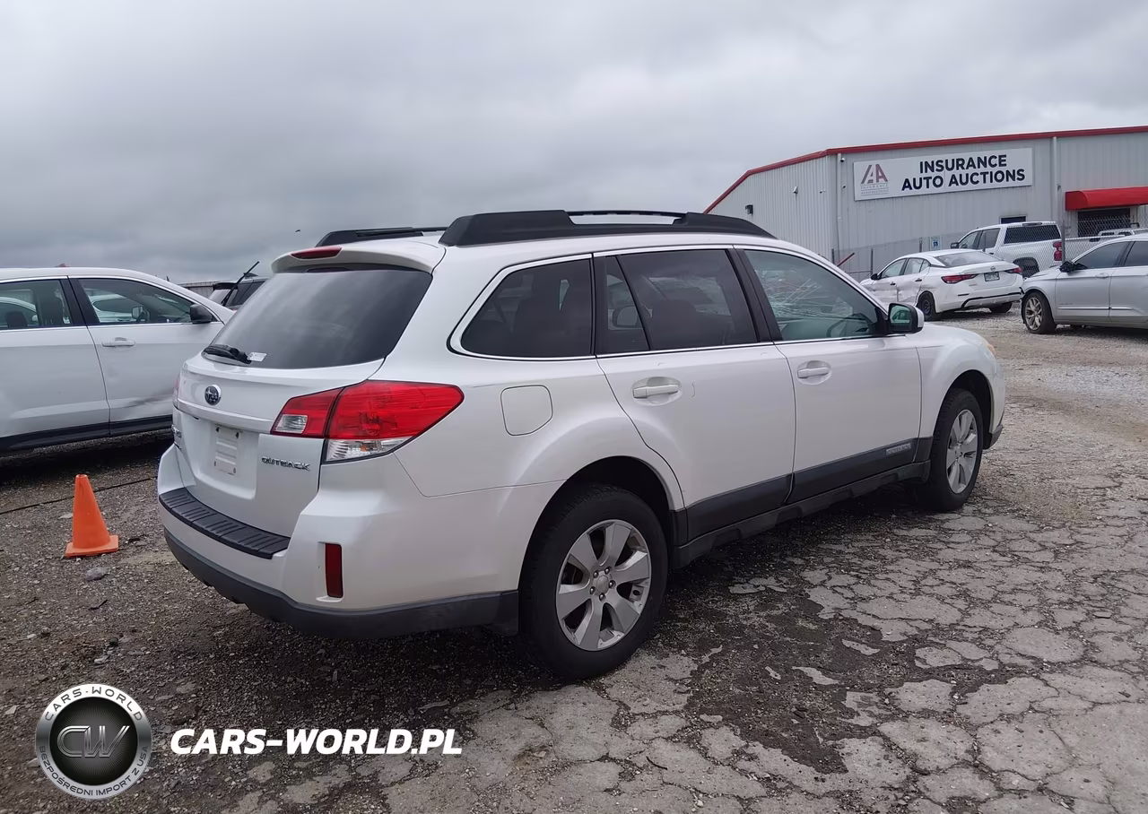 2011 Subaru Outback 2.5I Premium VIN:4S4BRCGC3B3340675 - 4