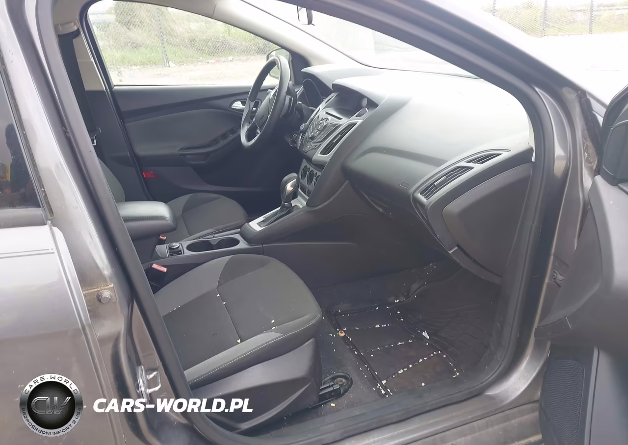 2012 Ford Focus Se VIN:1FAHP3F2XCL448568 - 5