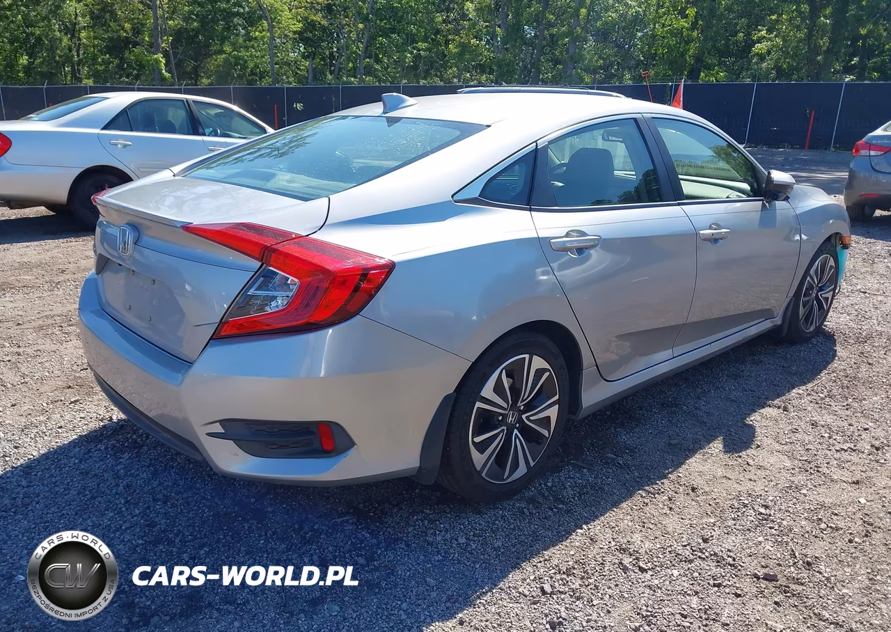 2018 Honda Civic Ex-L VIN:JHMFC1F7XJX043165 - 4