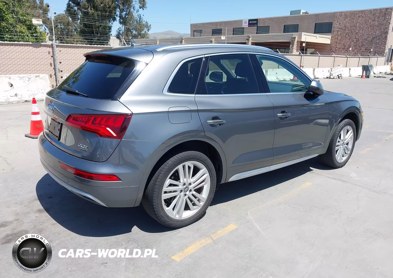 2018 Audi Q5 2.0T Premium-2.0T Tech Premium VIN:WA1BNAFY4J2016523 - 4