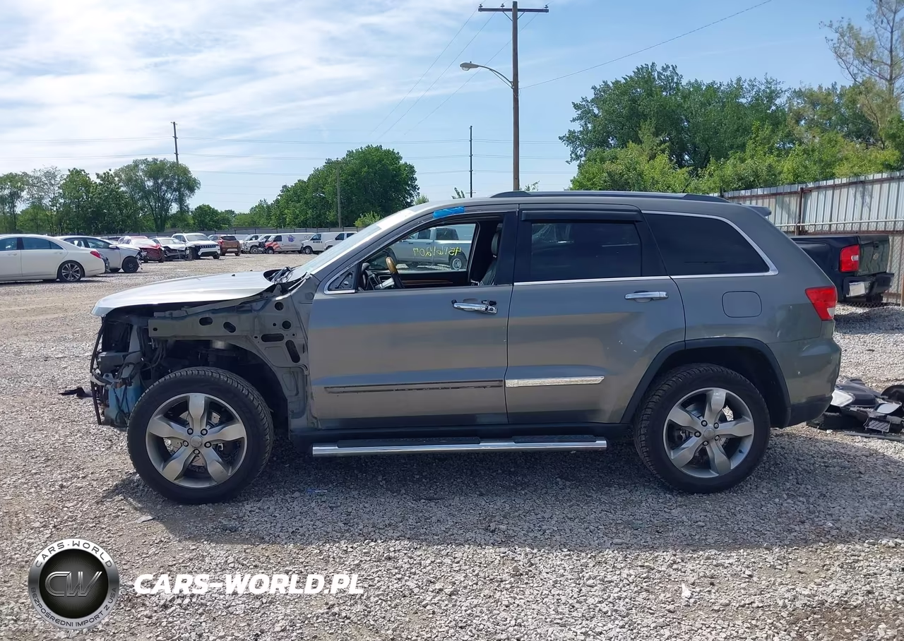 2013 Jeep Grand Cherokee Overland VIN:1C4RJFCG4DC525082 - 15