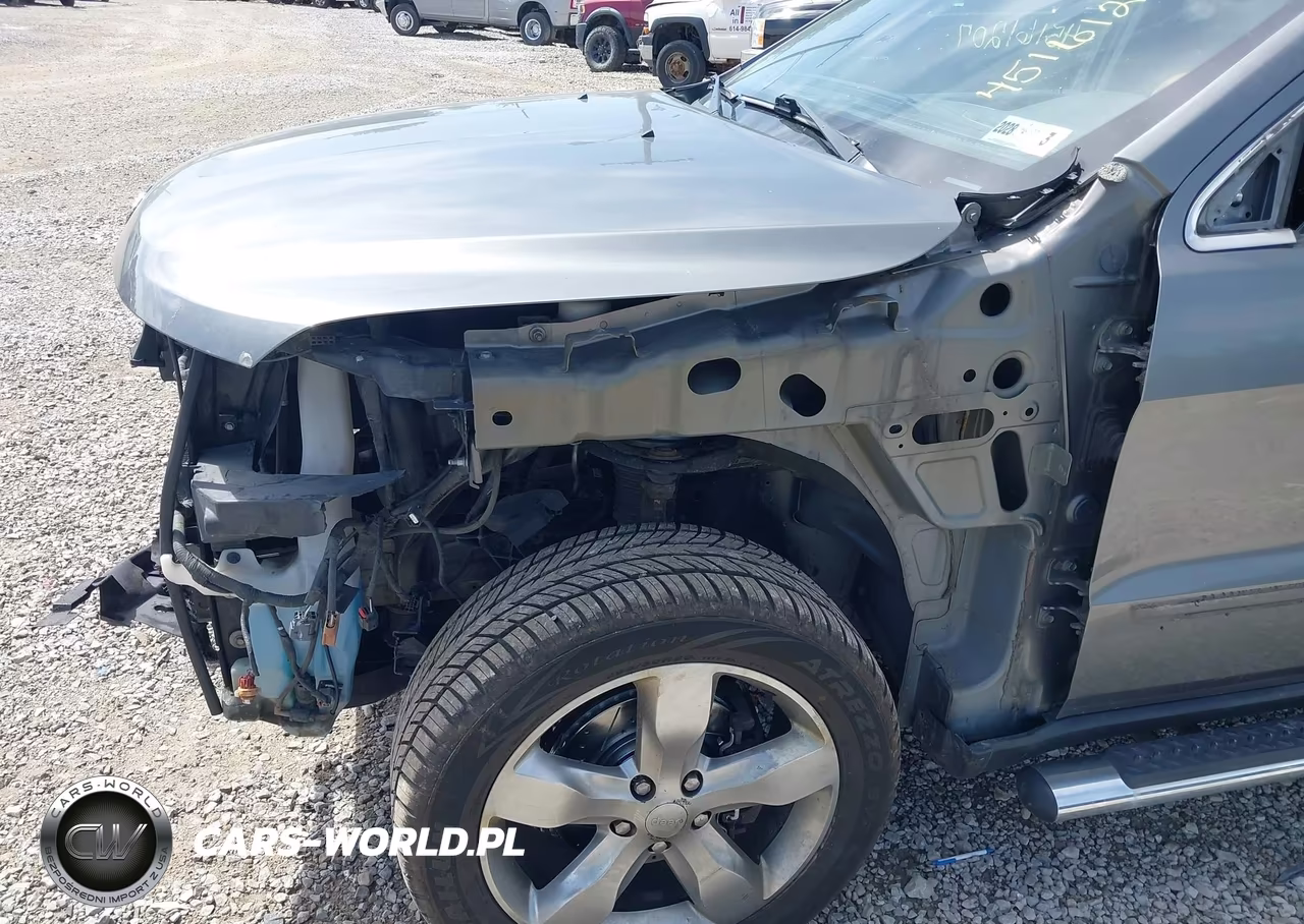 2013 Jeep Grand Cherokee Overland VIN:1C4RJFCG4DC525082 - 18