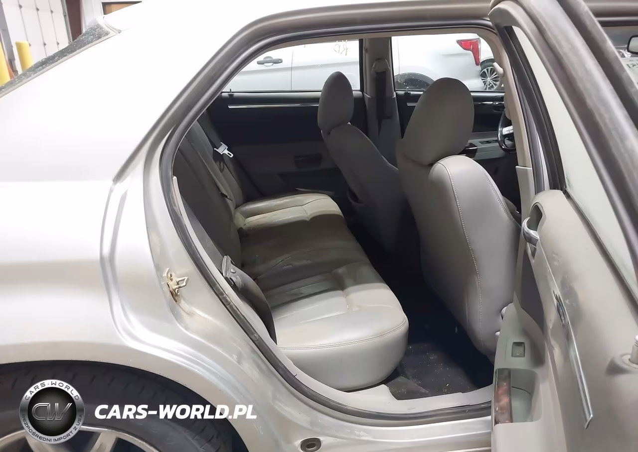 2006 Chrysler 300C VIN:2C3KA63HX6H295384 - 8