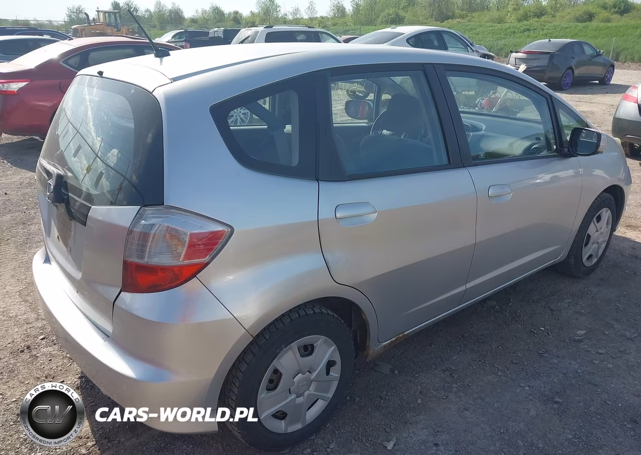 2012 Honda Fit VIN:JHMGE8H37CS005314 - 4