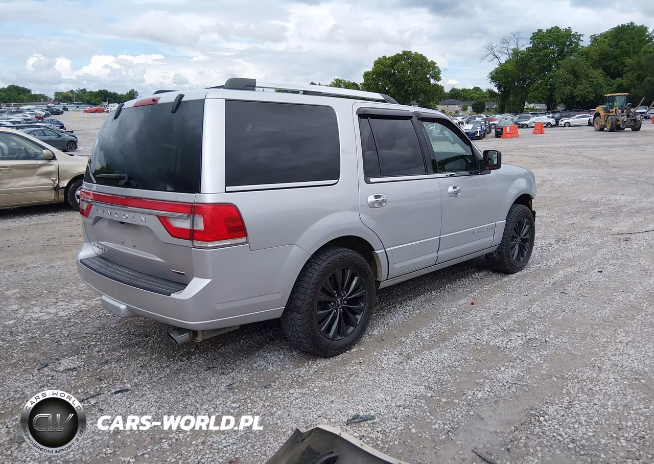 2016 Lincoln Navigator Select VIN:5LMJJ2JT3GEL00238 - 4