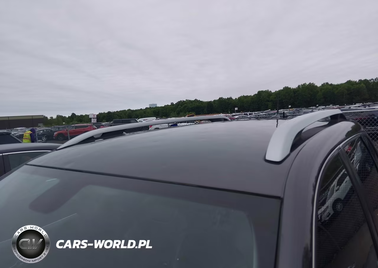 2019 Jeep Cherokee Latitude Plus 4X4 VIN:1C4PJMLB2KD335532 - 17