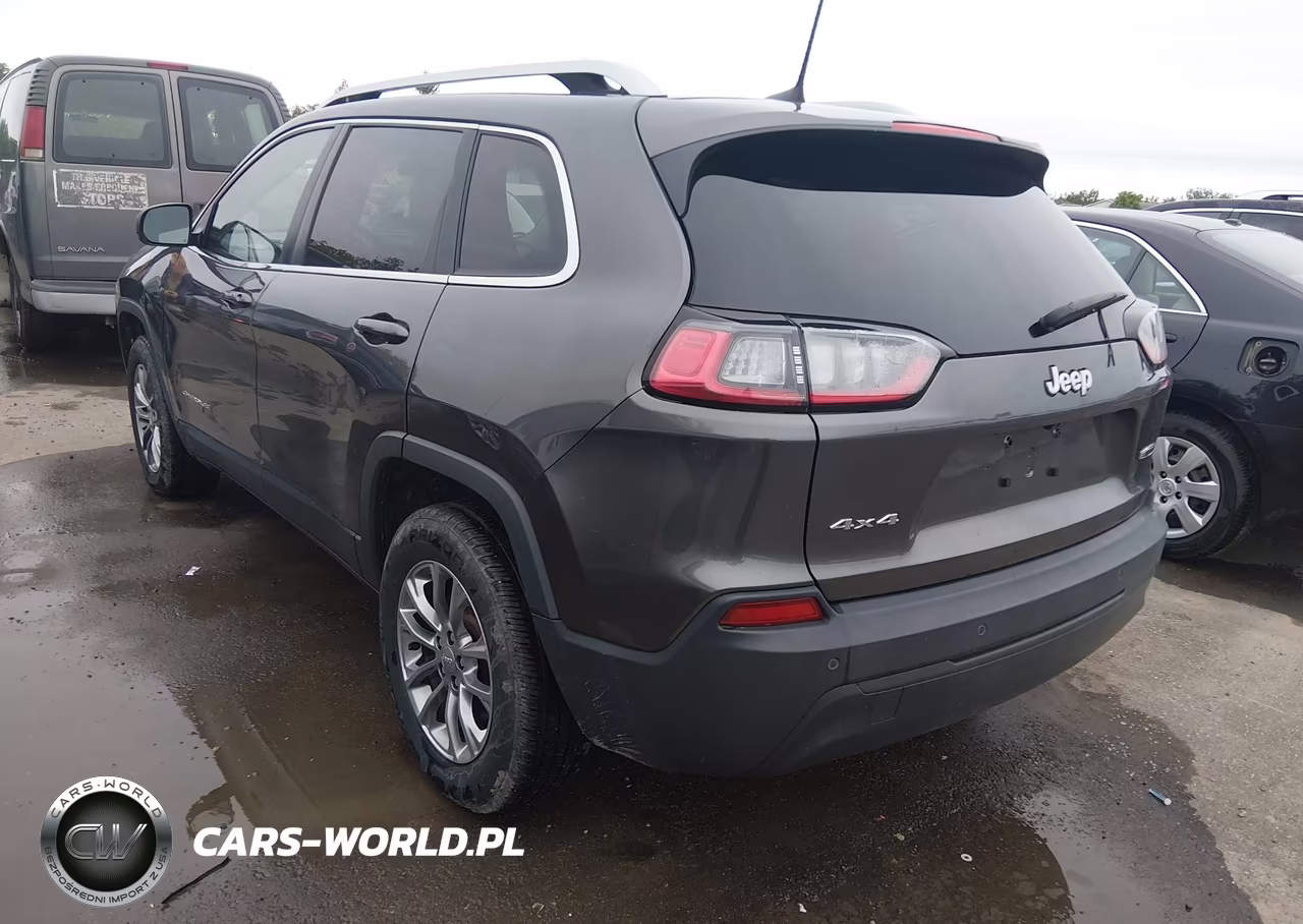 2019 Jeep Cherokee Latitude Plus 4X4 VIN:1C4PJMLB2KD335532 - 3