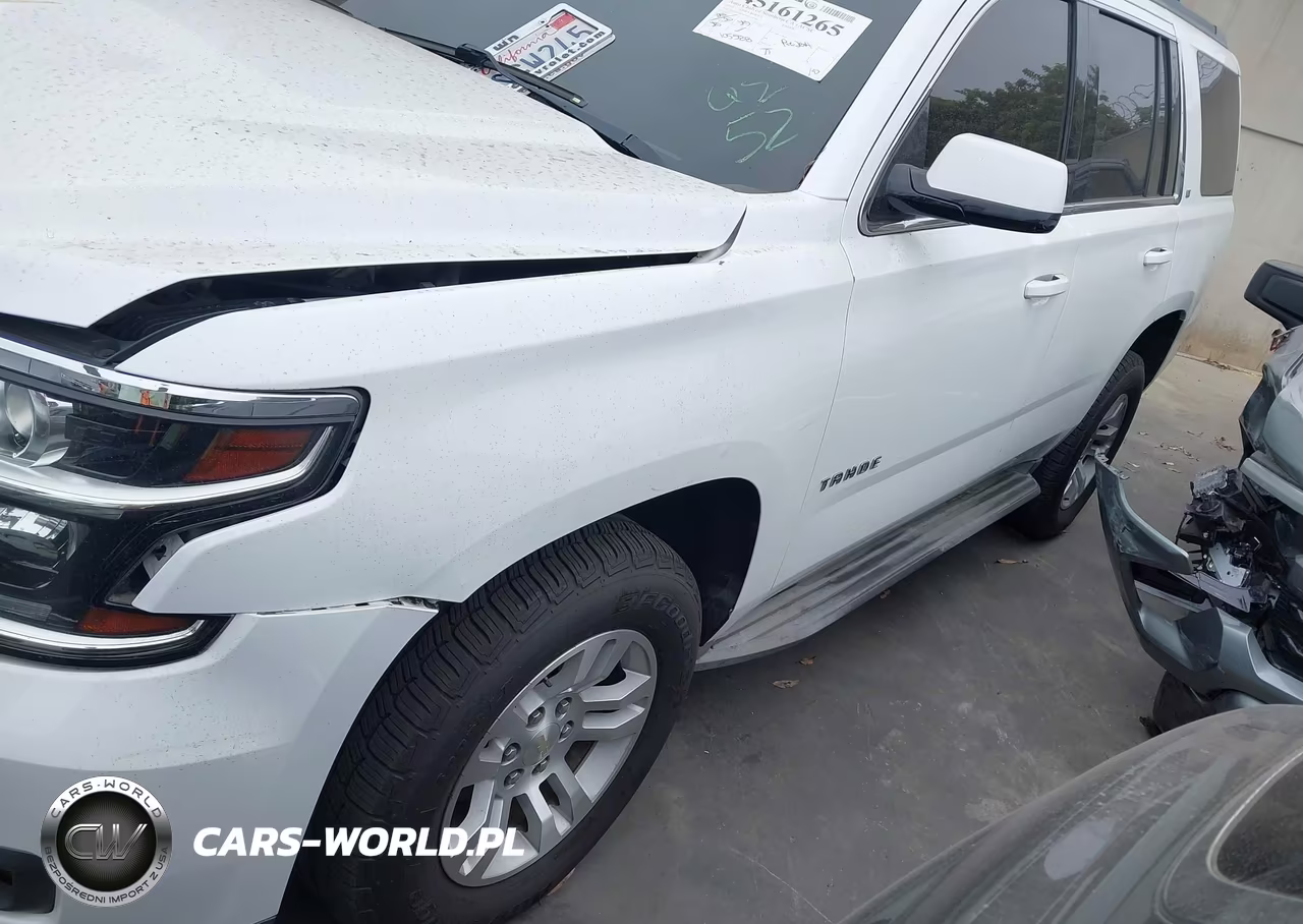 2019 Chevrolet Tahoe Lt VIN:1GNSCBKC2KR113781 - 2