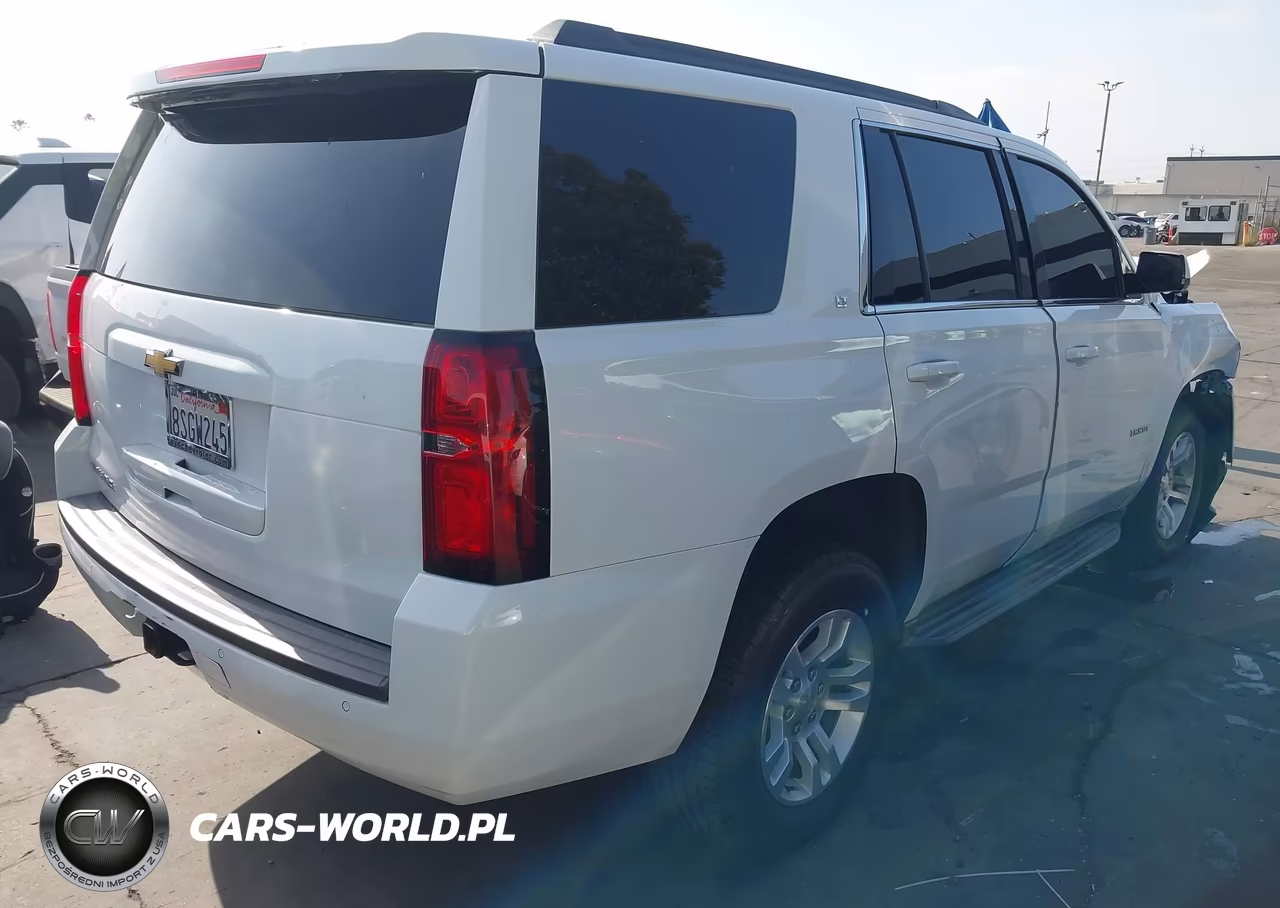 2019 Chevrolet Tahoe Lt VIN:1GNSCBKC2KR113781 - 4