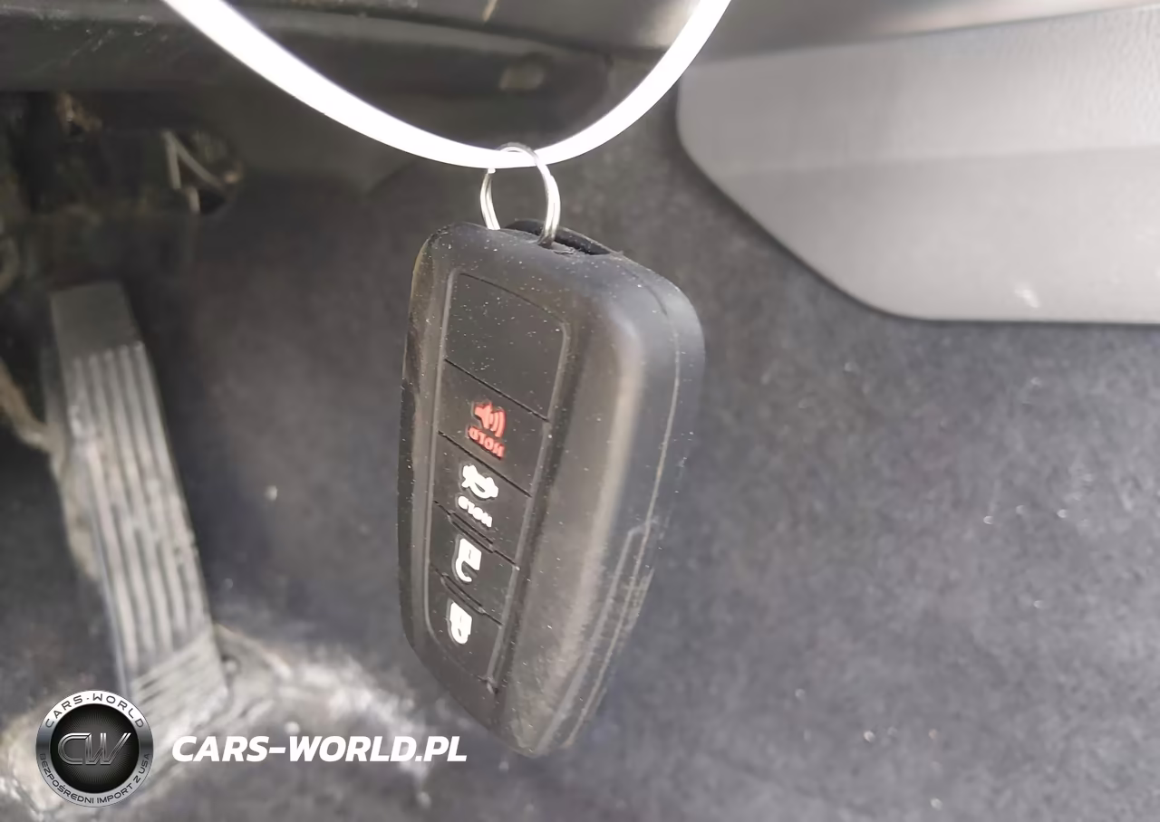 2018 Toyota Camry Le VIN:4T1B11HK0JU675239 - 11
