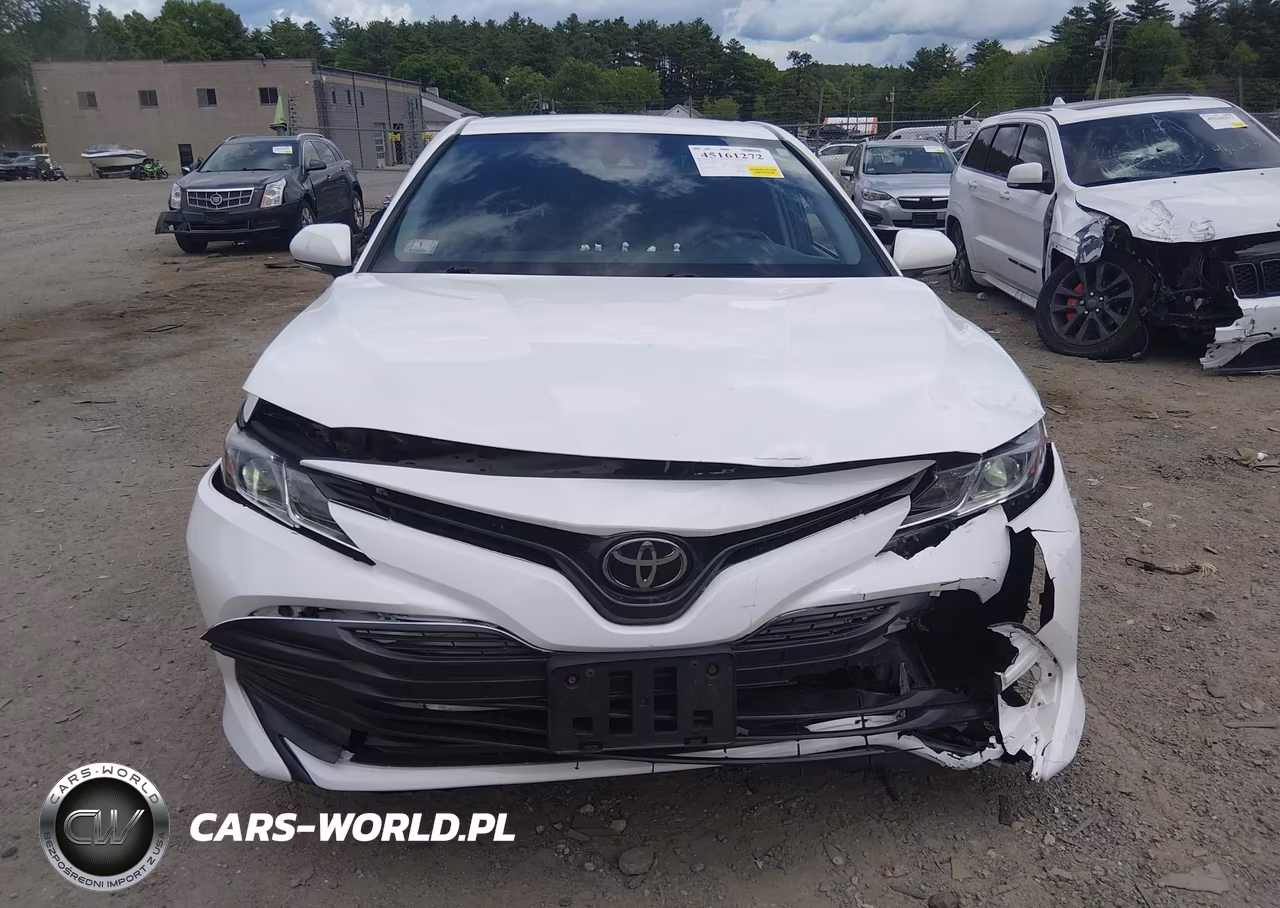 2018 Toyota Camry Le VIN:4T1B11HK0JU675239 - 13