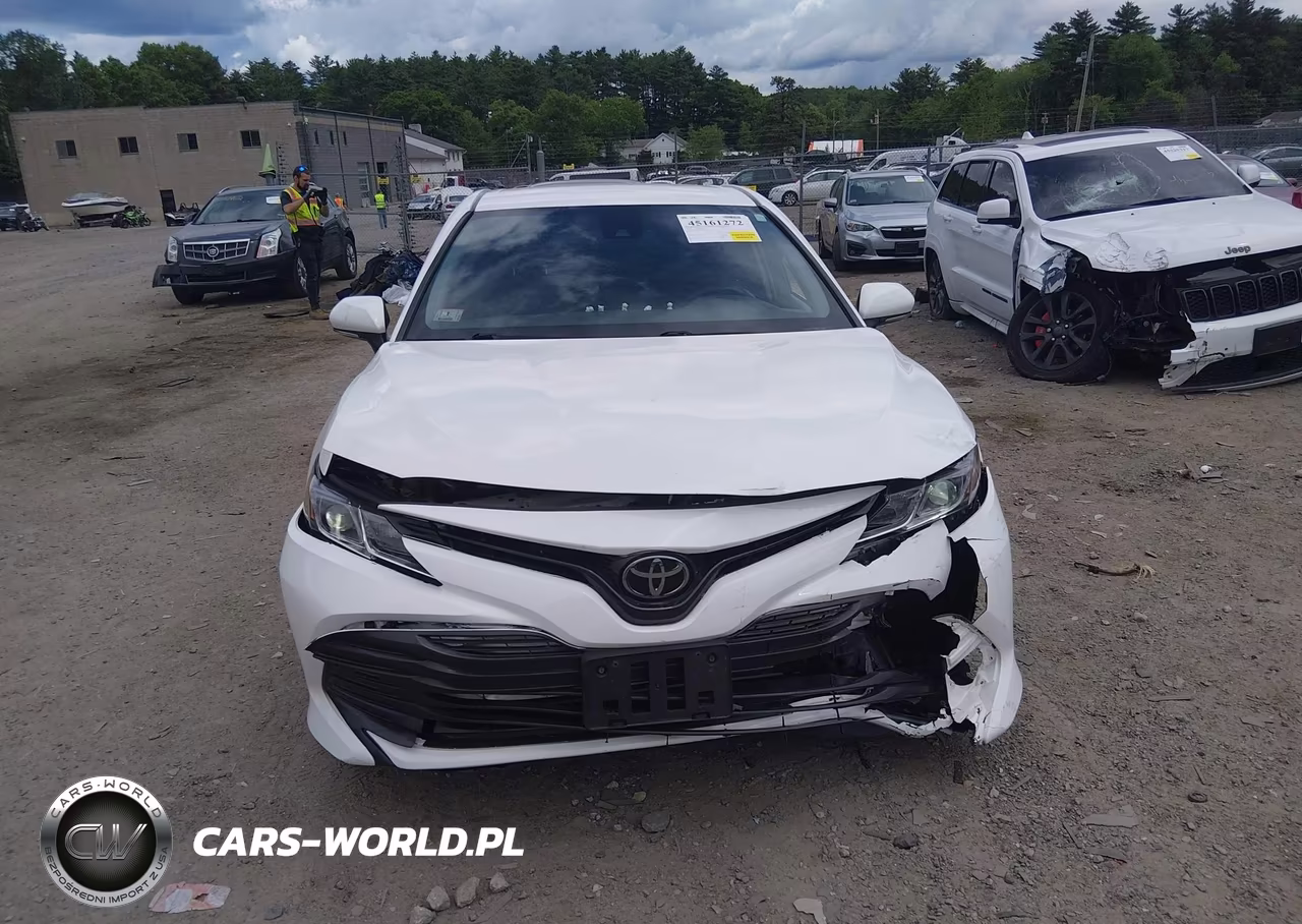 2018 Toyota Camry Le VIN:4T1B11HK0JU675239 - 6