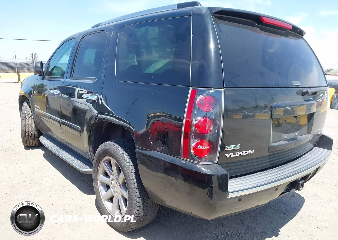 2011 GMC Yukon Denali VIN:1GKS2EEF6BR376539 - 3