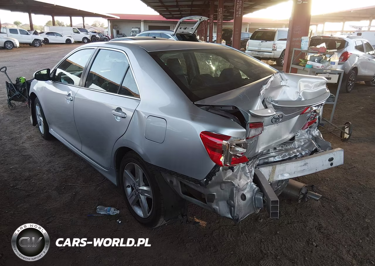 2014 Toyota Camry Se VIN:4T1BF1FK1EU413661 - 3