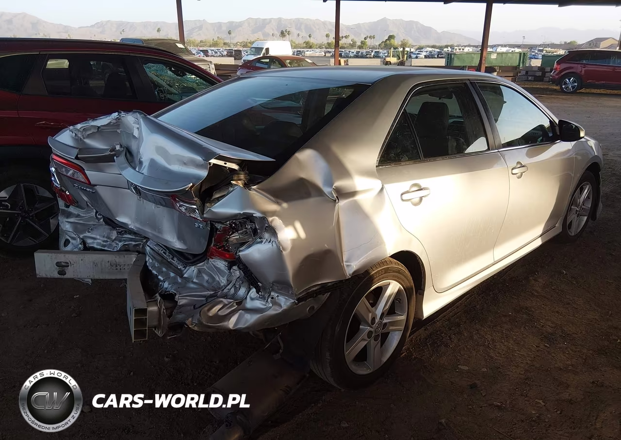 2014 Toyota Camry Se VIN:4T1BF1FK1EU413661 - 4