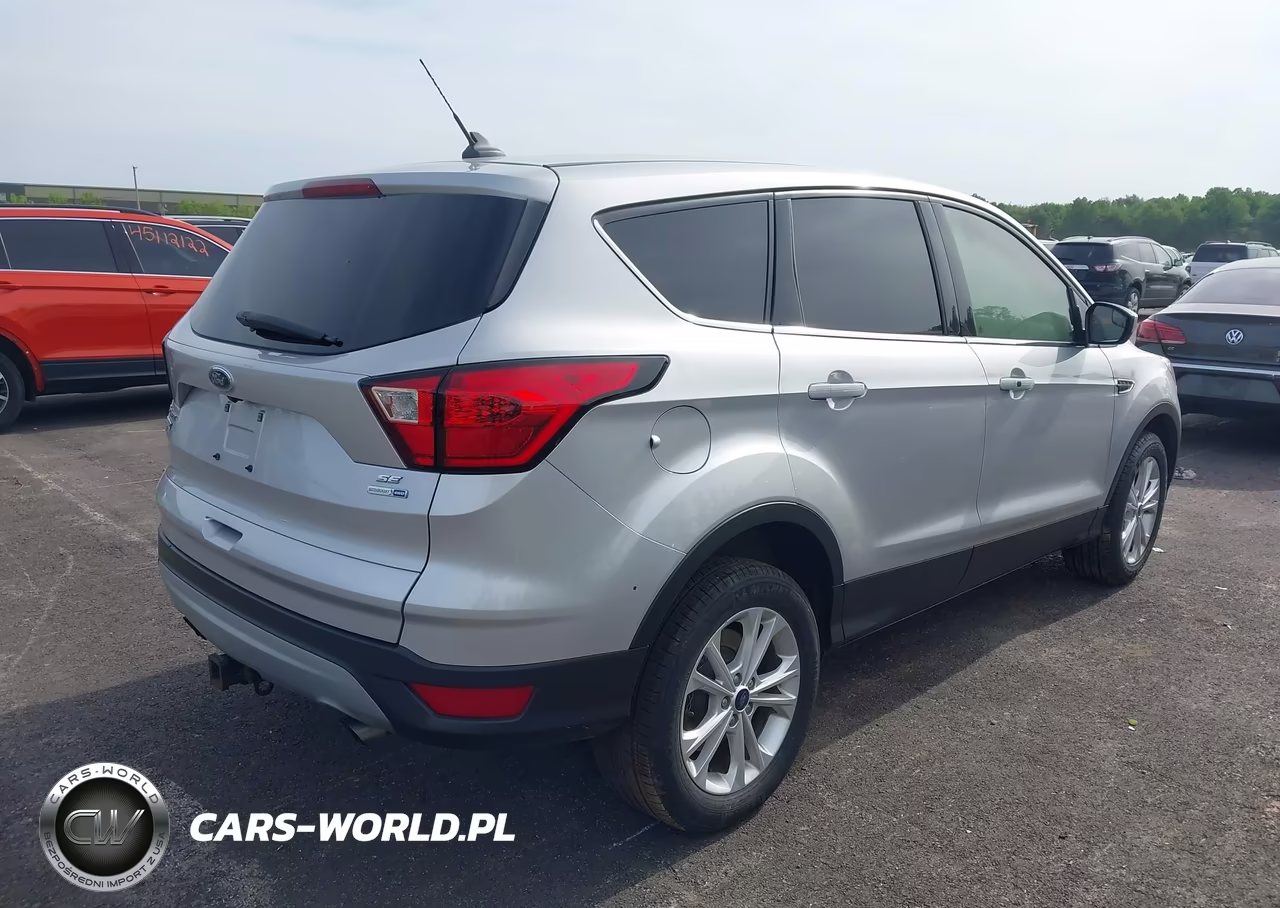 2019 Ford Escape Se VIN:1FMCU9GD0KUA31352 - 4