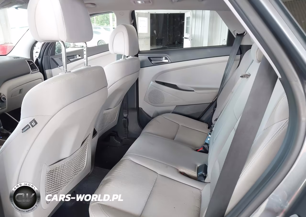 2018 Hyundai Tucson Value VIN:KM8J33A28JU632649 - 8