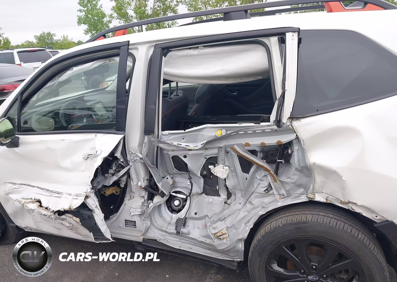 2024 Subaru Forester Sport VIN:JF2SKAGC6RH411640 - 15