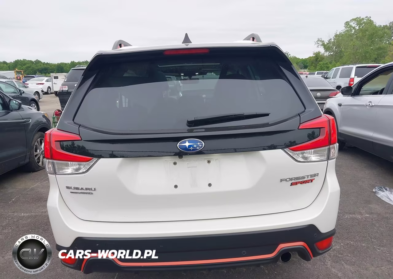 2024 Subaru Forester Sport VIN:JF2SKAGC6RH411640 - 17