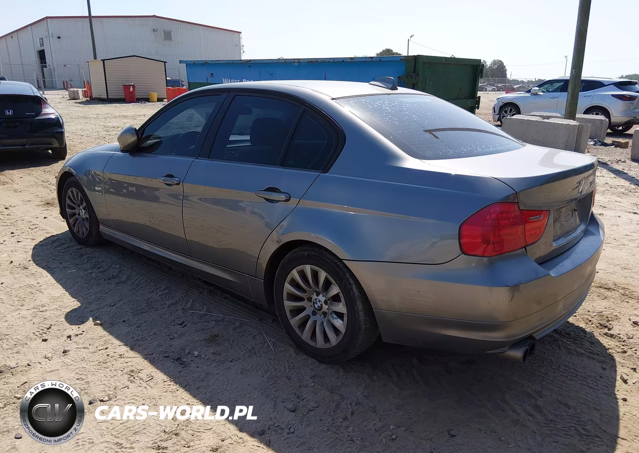 2009 BMW 328 Xi VIN:WBAPK73549A450828 - 3