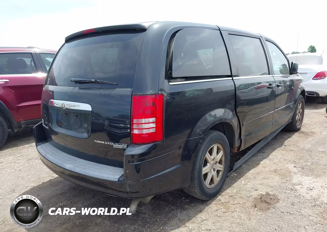 2010 Chrysler Town & Country New Lx VIN:2A4RR2D12AR375207 - 4